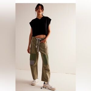NWT Free People We the Free Moxie Pull on Barrel Low Slung Barrel Pants 24 Army